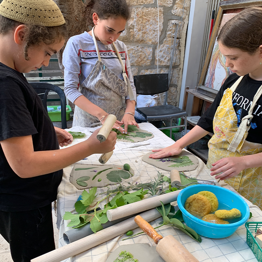 BOTANICAL IMPRESSIONS IN CLAY
